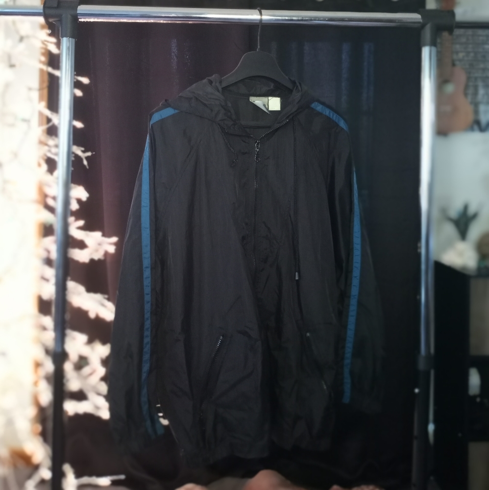 Hooded windbreaker/ rain jacket